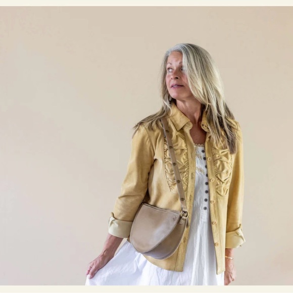 Lyons Leather Co. Seashell Queen Bee - Picture 13 of 15